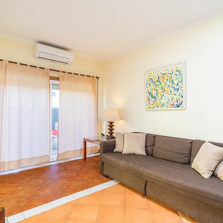 Meia Terrace * לאגוּ‏ש