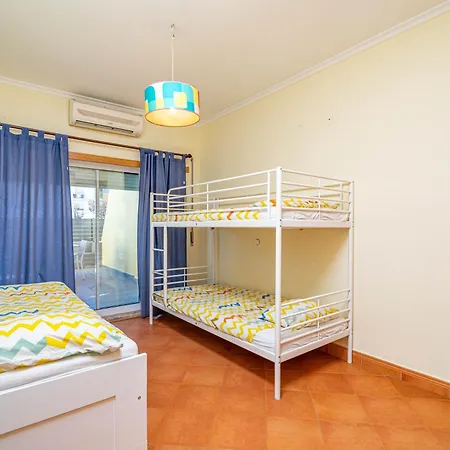 Meia Terrace *